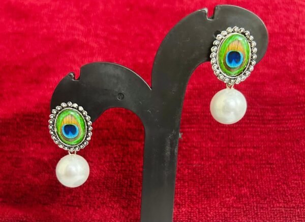 Earring Set Combo of 6 Earrings - Image 3