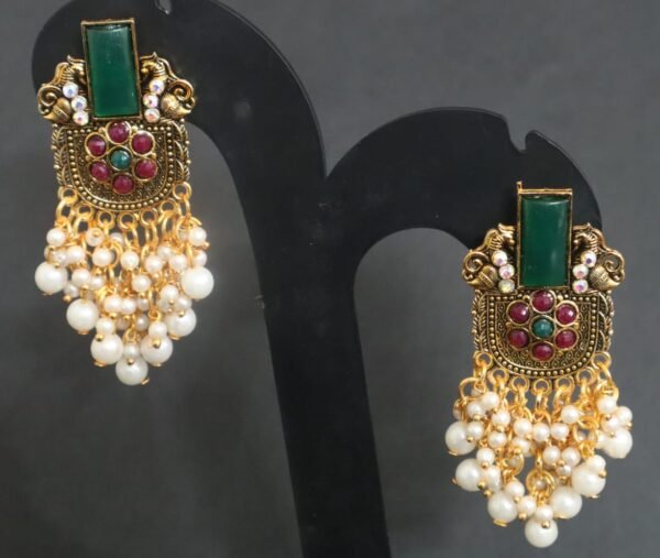 SAKETHAM GREEN STONE STUDDED EARRING - Image 4